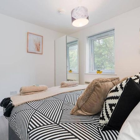 Forest View Apartment- Private Balcony Southampton Eksteriør bilde