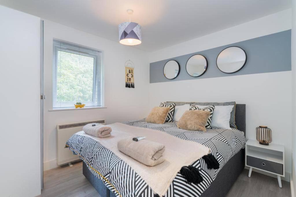 Forest View Apartment- Private Balcony Southampton Eksteriør bilde