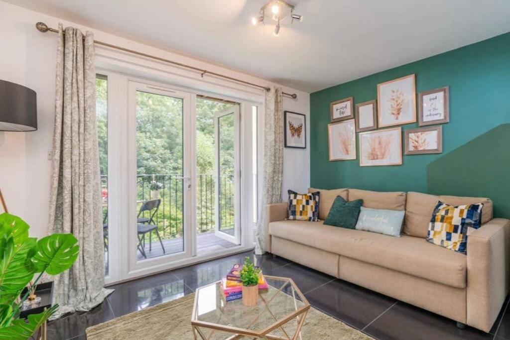 Forest View Apartment- Private Balcony Southampton Eksteriør bilde