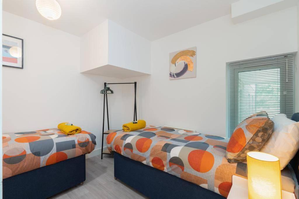 Forest View Apartment- Private Balcony Southampton Eksteriør bilde